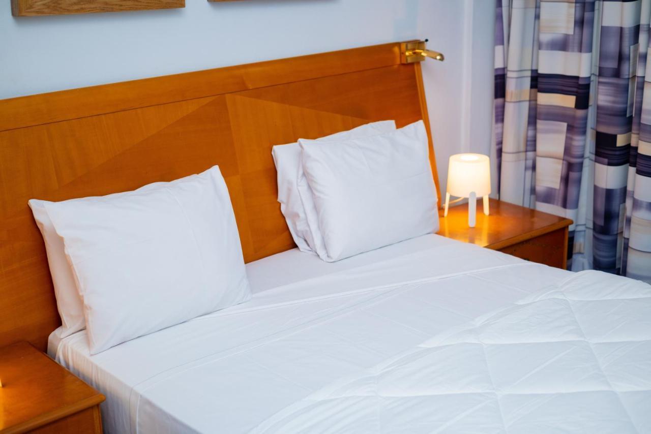 Sultani Hotel Кіншаса Екстер'єр фото